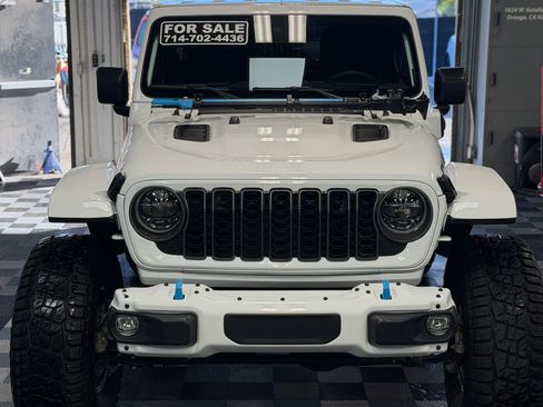Used 2024 Jeep Wrangler Unlimited Sahara image 22