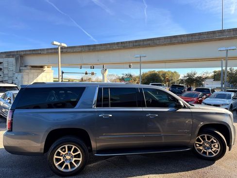 Used 2018 GMC Yukon XL Denali w/ Enhanced Security Package image 9