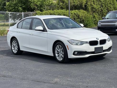 Used 2016 BMW 320i xDrive Sedan AWD/4WD image 7