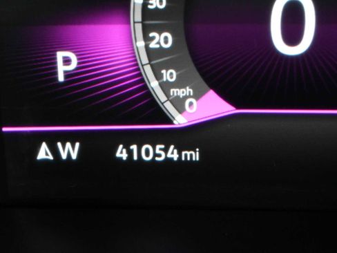 Certified 2023 Volkswagen Tiguan SE R-Line FWD image 23