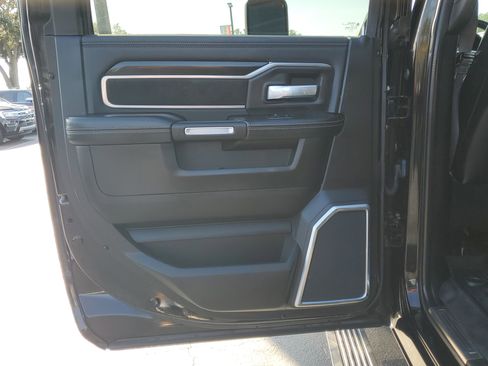 Used 2019 RAM 2500 Laramie image 12