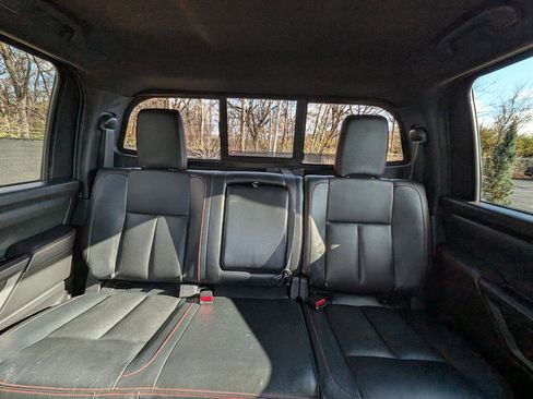 Used 2020 Nissan Titan PRO-4X w/ Pro-4x Convenience Package image 17