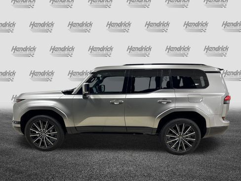 Certified 2025 Lexus GX 550 w/ Accessory Package (2T) AWD/4WD image 7