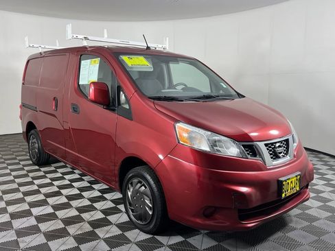 Used 2015 Nissan NV200 SV w/ Exterior Appearance Package image 3