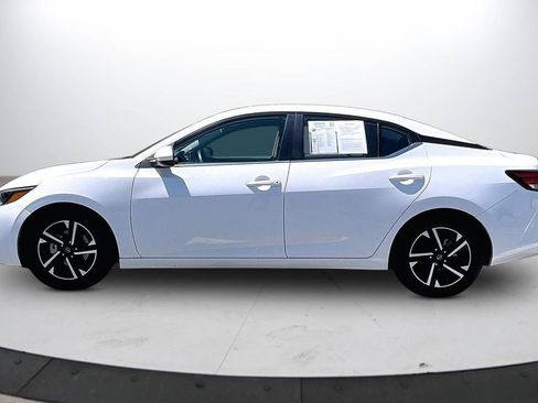 Used 2024 Nissan Sentra SV FWD image 6