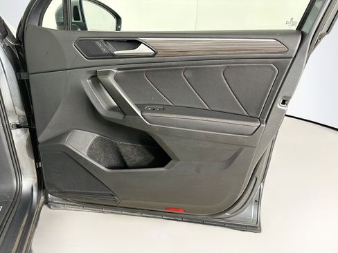 Used 2024 Volkswagen Tiguan Wolfsburg Edition image 32