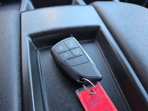 Used 2025 Chevrolet Silverado 1500 LT image 26