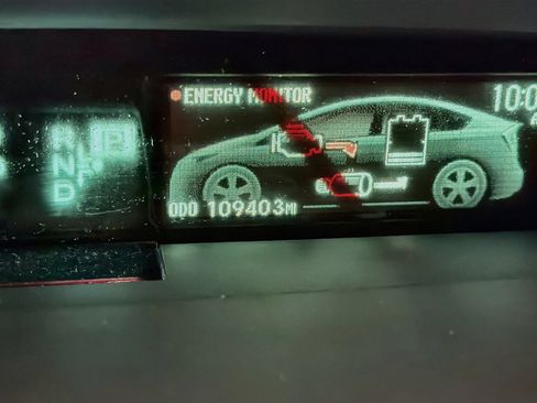 Used 2015 Toyota Prius Four FWD image 19