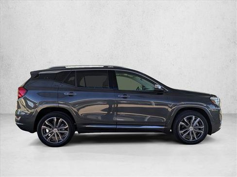Used 2019 GMC Terrain Denali w/ Advanced Safety Package image 4