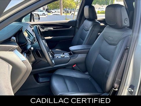 Used 2024 Cadillac XT5 Premium Luxury FWD image 9