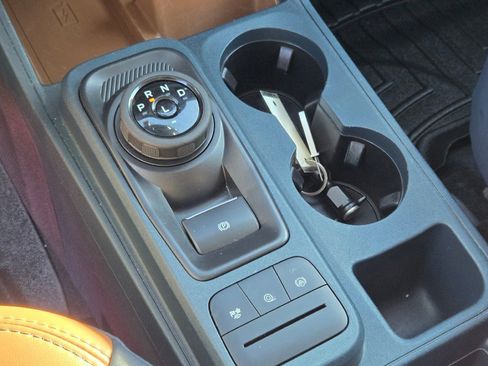 Certified 2024 Ford Maverick Lariat image 27