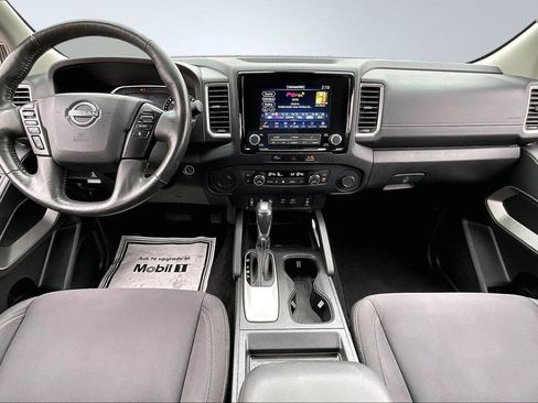 Used 2024 Nissan Frontier SV w/ SV Convenience Package image 17