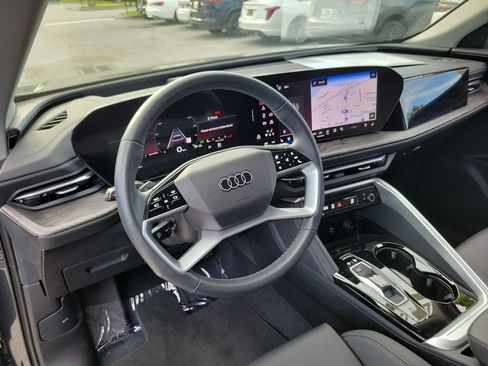 Certified 2025 Audi Q5 Premium w/ Premium Plus AWD/4WD image 7
