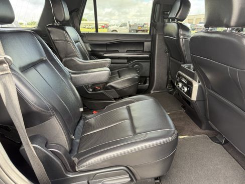 Used 2020 Ford Expedition XLT w/ Equipment Group 202A image 11