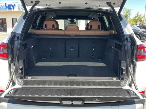 Used 2023 BMW X5 xDrive40i w/ Parking Assistance Package image 27