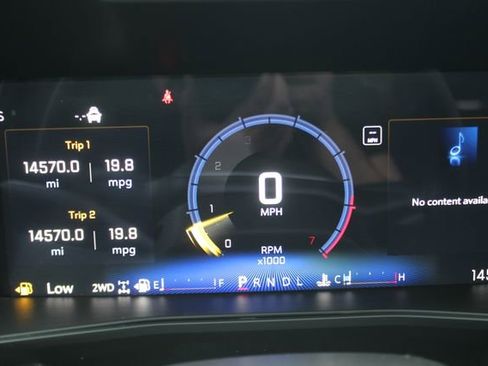 Used 2025 Chevrolet Colorado Trail Boss AWD/4WD image 18