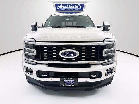 Used 2024 Ford F450 Platinum w/ FX4 Off-Road Package AWD/4WD image 2