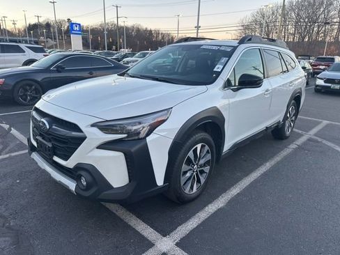 Used 2023 Subaru Outback Limited image 2
