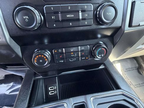 Used 2019 Ford F150 XLT w/ Equipment Group 302A Luxury AWD/4WD image 10