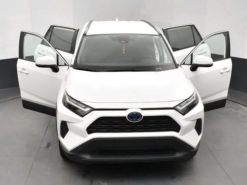 Used 2024 Toyota RAV4 XLE AWD/4WD image 10