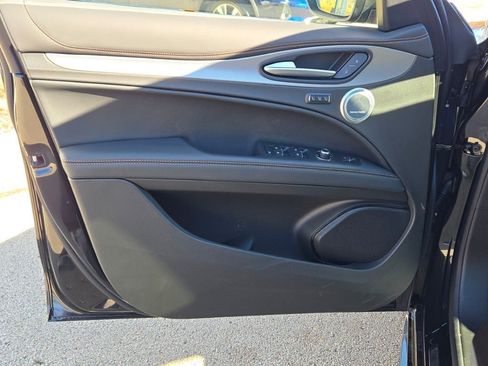 New 2025 Alfa Romeo Stelvio Sprint image 21