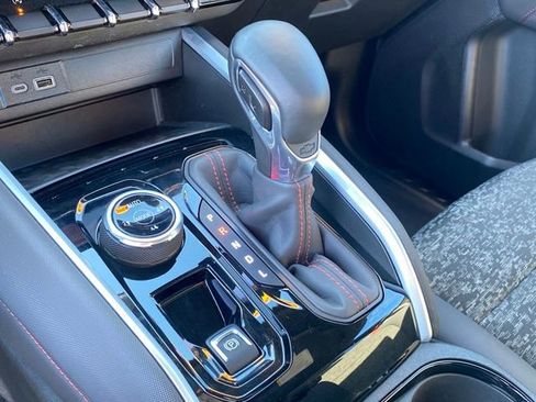 Used 2024 Chevrolet Colorado Z71 w/ Advanced Trailering Package image 11