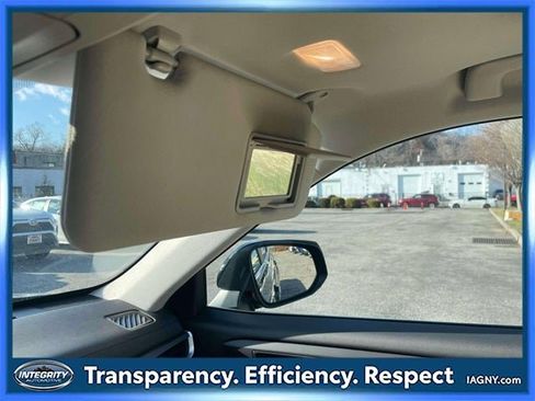 Certified 2023 Toyota Highlander XLE image 30