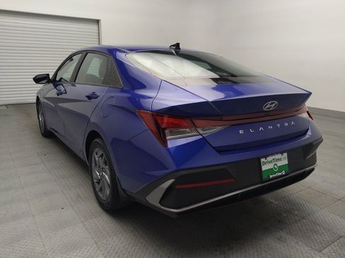 Used 2024 Hyundai Elantra SEL FWD image 5