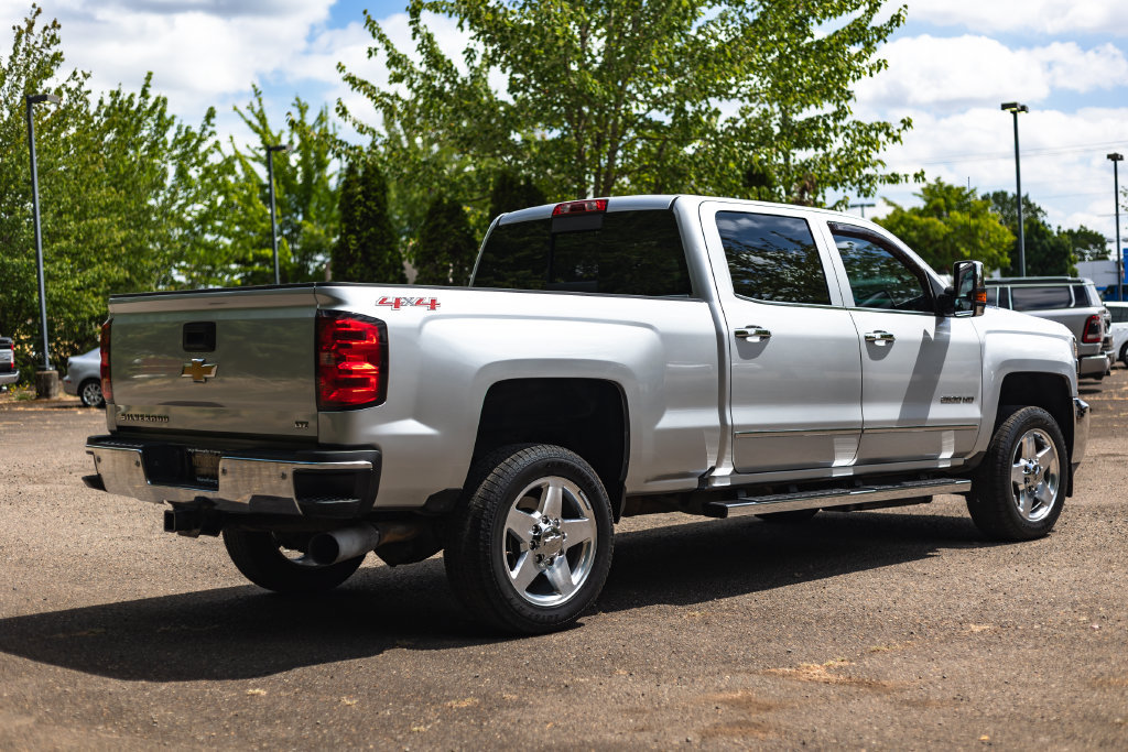 Used 2015 Chevrolet Silverado 2500 LTZ w/ Duramax Plus Package AWD/4WD image 10