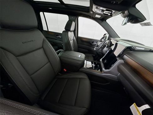 New 2026 GMC Yukon XL Denali w/ Sun & Power Step Package AWD/4WD image 24