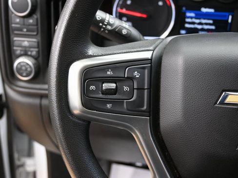Used 2022 Chevrolet Silverado 2500 Custom w/ Custom Value Package image 17