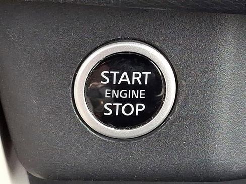 Used 2021 Nissan Rogue SL image 24