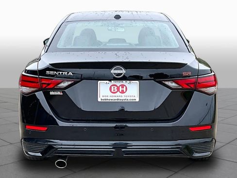 Used 2025 Nissan Sentra SR w/ SR Premium Package FWD image 5