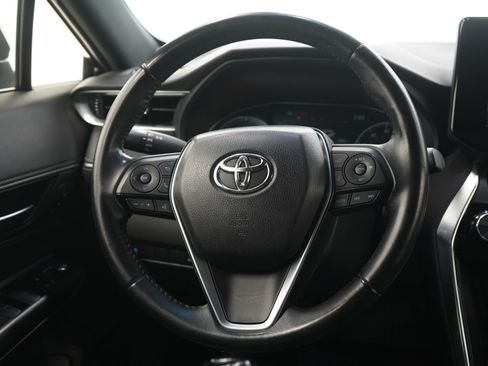 Used 2022 Toyota Venza Limited image 14