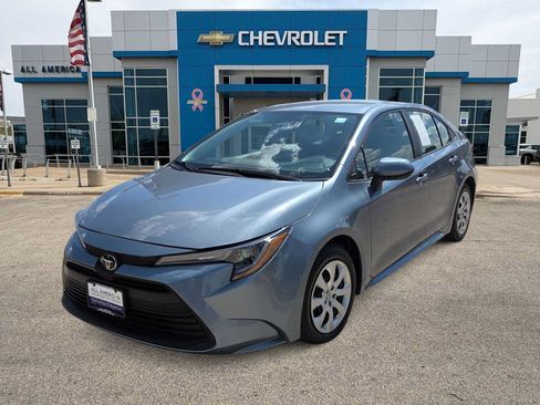 Used 2024 Toyota Corolla LE FWD image 1