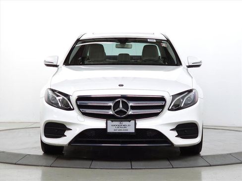 Used 2017 Mercedes-Benz E 300 E 300 4MATIC image 2