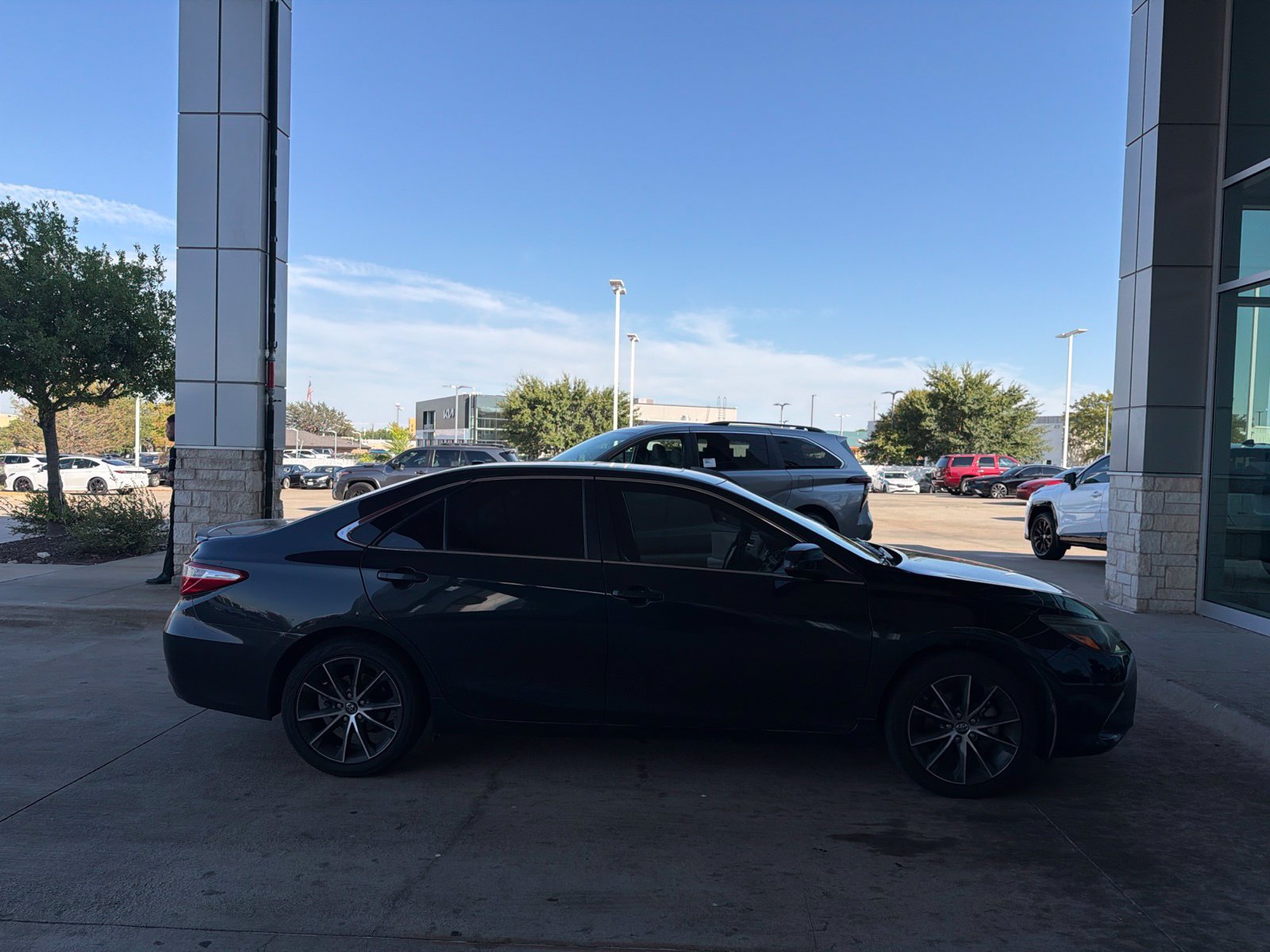 Used 2017 Toyota Camry XSE FWD image 26
