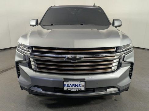 Used 2024 Chevrolet Tahoe High Country image 3