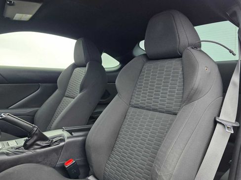 Used 2023 Toyota GR86 w/ ALL Weather Mat Package (TMS) RWD image 16