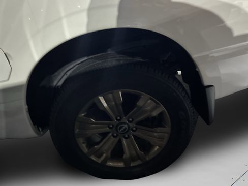 Used 2024 Nissan Titan SV w/ SV Bronze Edition Package image 19