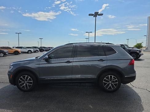 Used 2021 Volkswagen Tiguan SE AWD/4WD image 8