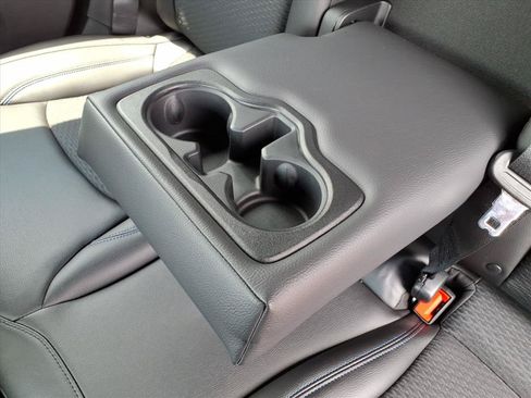 New 2026 Jeep Compass Latitude AWD/4WD image 17