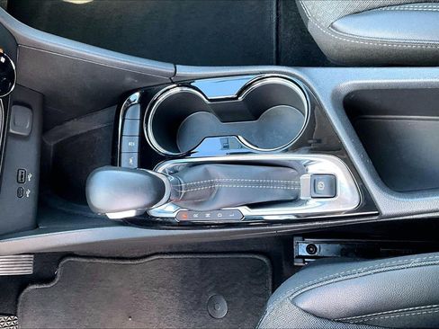 Used 2025 Buick Encore GX Preferred FWD image 18