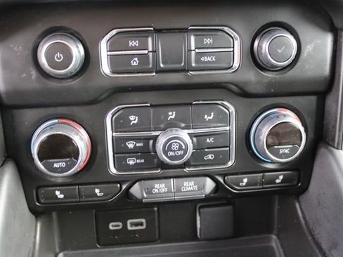 Used 2024 Chevrolet Tahoe LT image 30