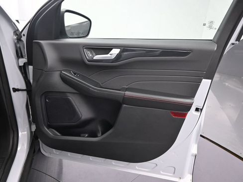 Used 2025 Ford Escape ST-Line FWD image 21