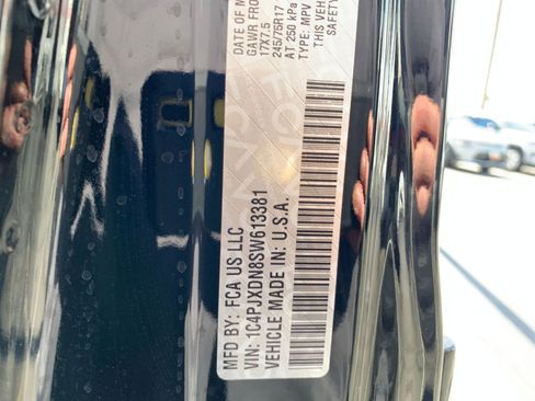 Used 2025 Jeep Wrangler Sport S image 28