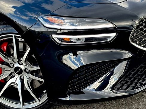 Used 2025 Genesis G70 2.5T image 8