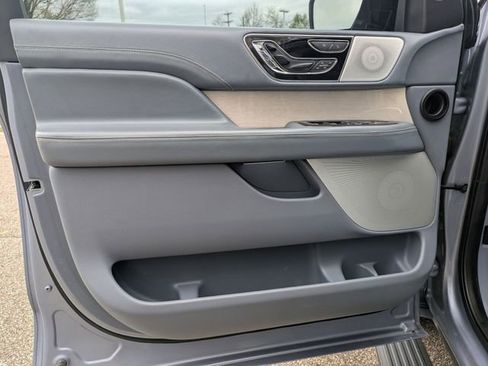 Used 2022 Lincoln Navigator Black Label image 23