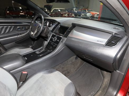 Used 2015 Ford Taurus SHO w/ Equipment Group 401A AWD/4WD image 35