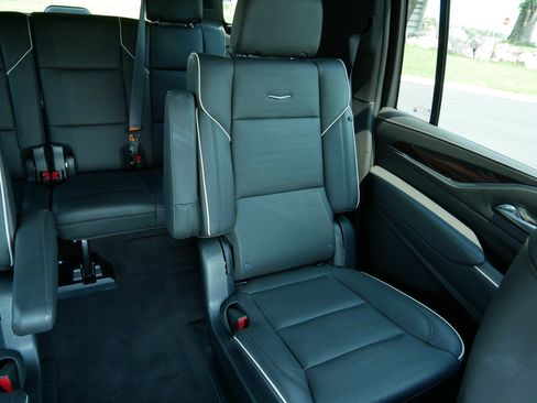 Certified 2023 Cadillac Escalade ESV Premium Luxury w/ Performance Package AWD/4WD image 12